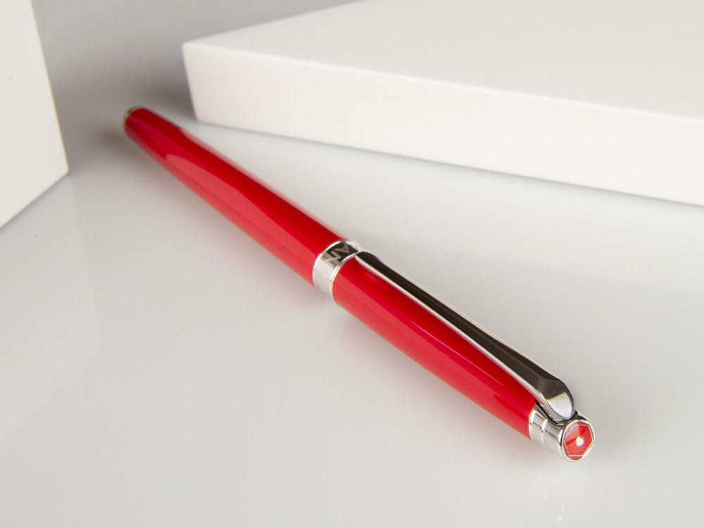 Caran d´Ache Léman Slim Scarlet Red Fountain Pen, Lacquer, 4791.770