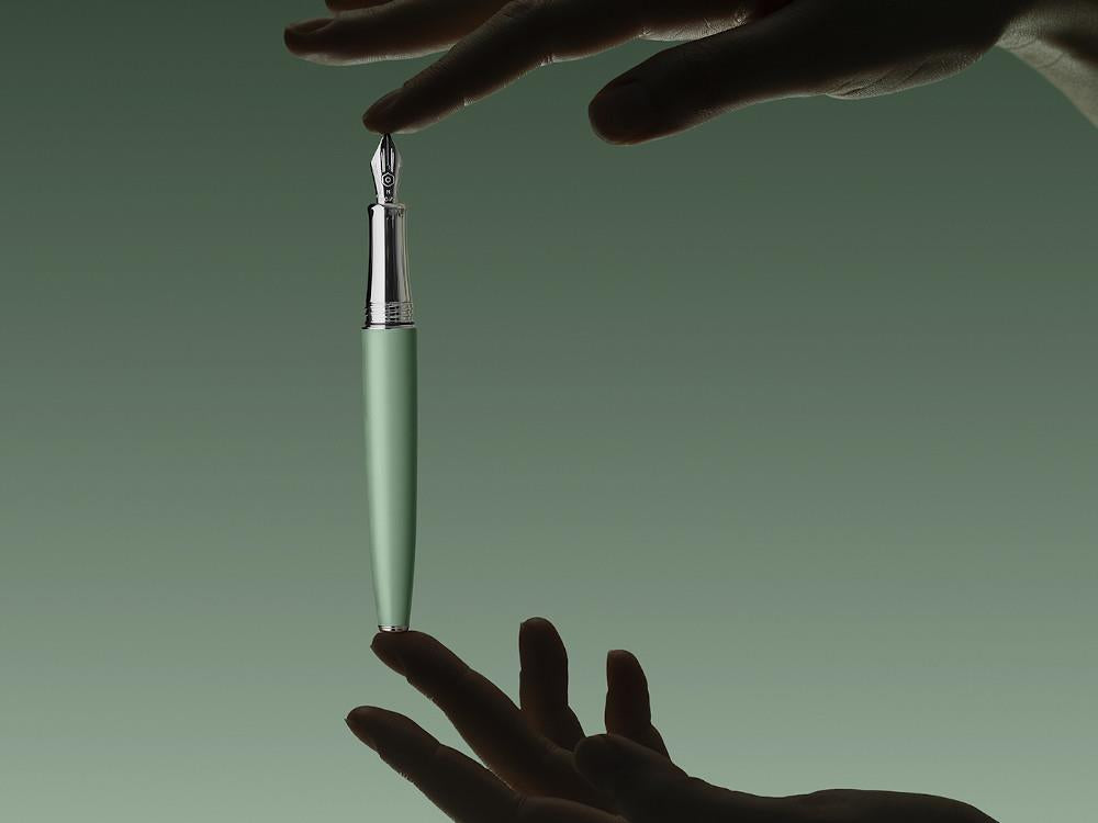 Caran d'Ache Léman Vert De Gris Fountain Pen, Brass, Green, 4799.713