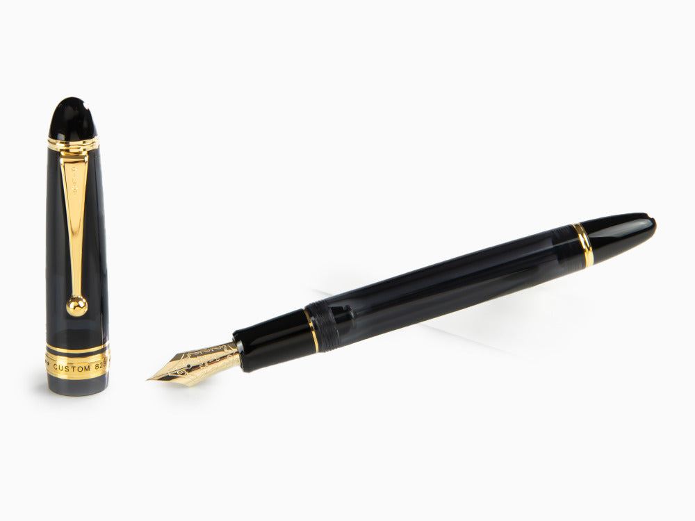 Pilot Custom 823 Fountain Pen, Acrylic Resin, Gold trim, Black, NC823N