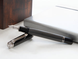 Pelikan Souverän M605 Stresemann Fountain Pen, Palladium trim, 813624