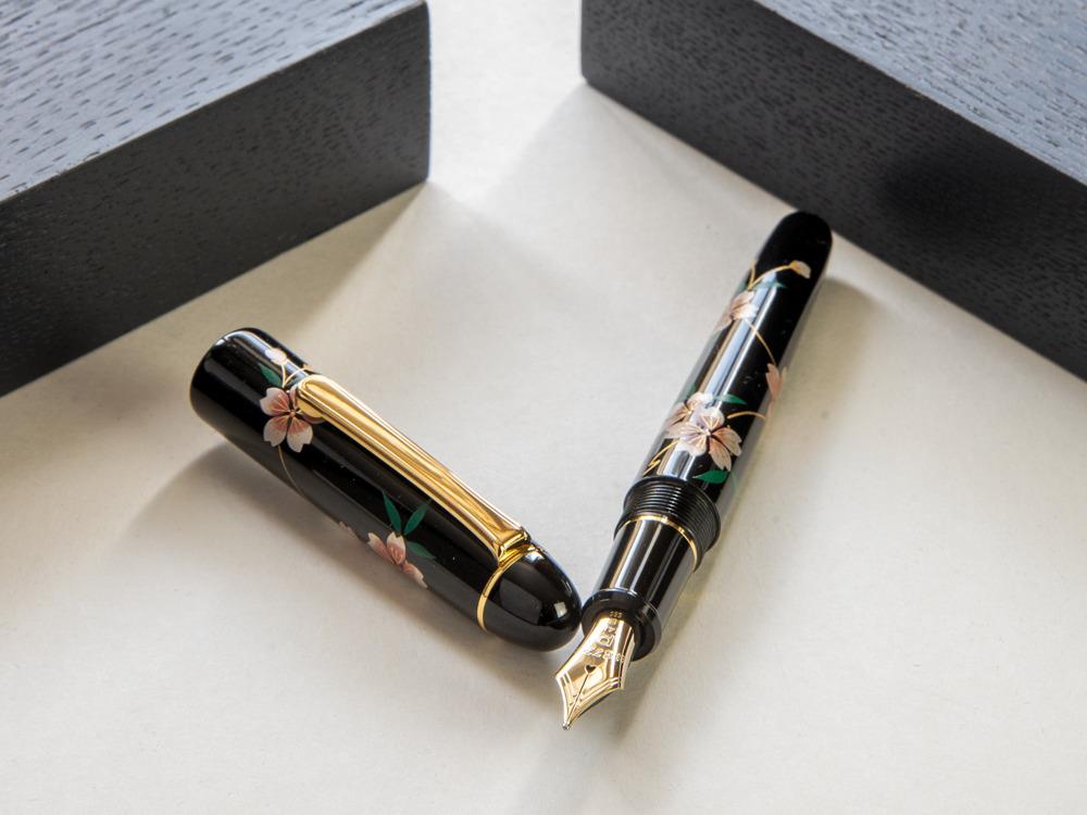 Platinum Urushi Lacquer Maki-e Fountain Pen, Sakura, PNB-30000B-40