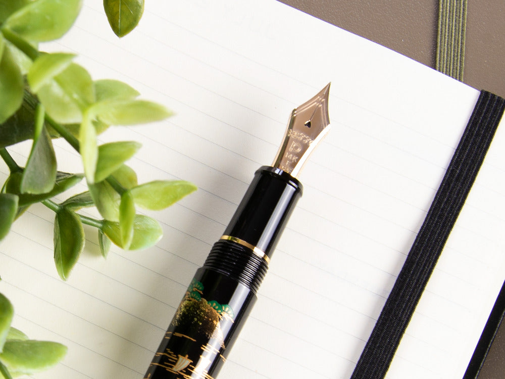 Platinum Urushi Maki-e Sansui Fountain Pen, Resin and urushi lacquer