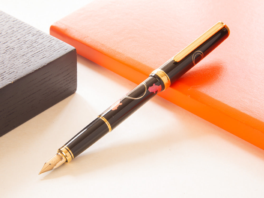 Platinum Kanazawa Maki-e Gold Fish F. Pen, Resin and urushi lacquer