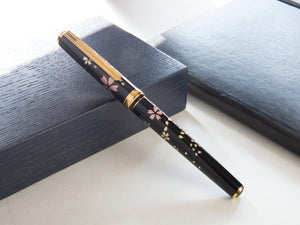 Platinum Kanazawa Maki-e Swirling Petals of Cherry Blossoms Fountain Pen