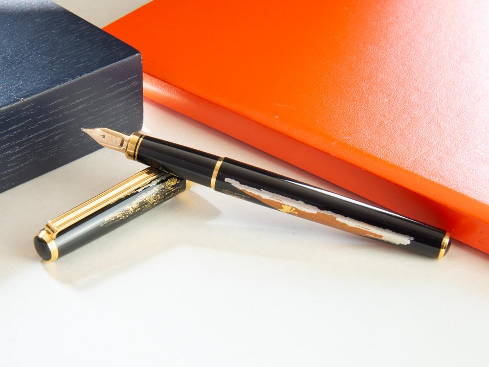 Platinum Kanazawa Maki-e Red Mt. Fuji Fountain Pen