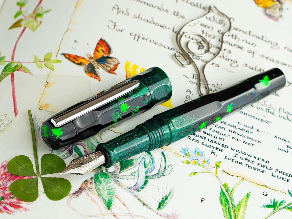 Benu Talisman Four-Leaf Clover Fountain Pen, Green, 19.2.07.5.0