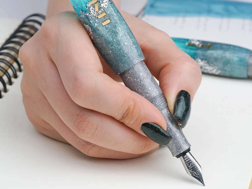 Benu Pixie Aqua Glow Fountain Pen, Turquoise, 24.2.2.5.0