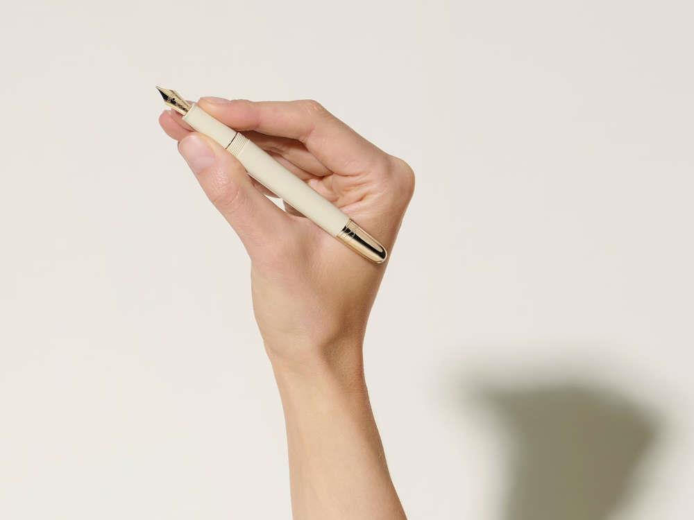 Montblanc Meisterstück Classique Romeo & Juliet Fountain Pen, 132918