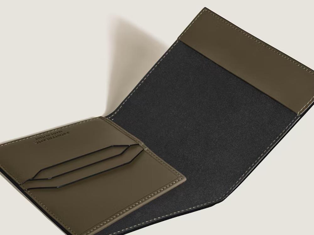 Montblanc Extreme 3.0 Passport cover Khaki, 221430