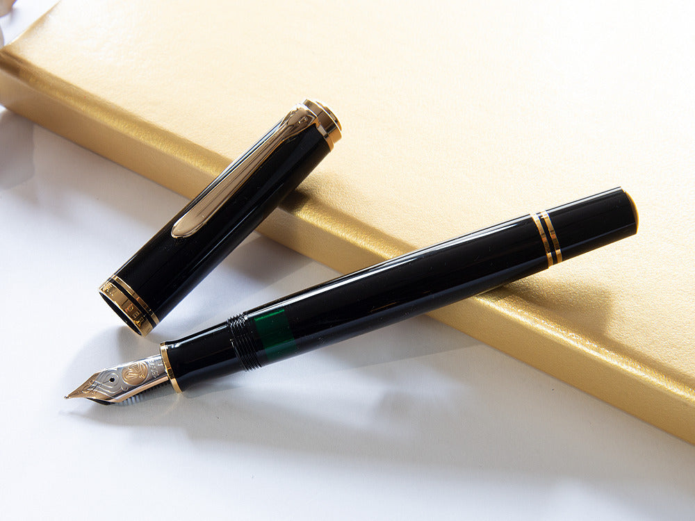 Pelikan M800 Fountain Pen, Black Resin, Gold trim, 18K Nib, 995571