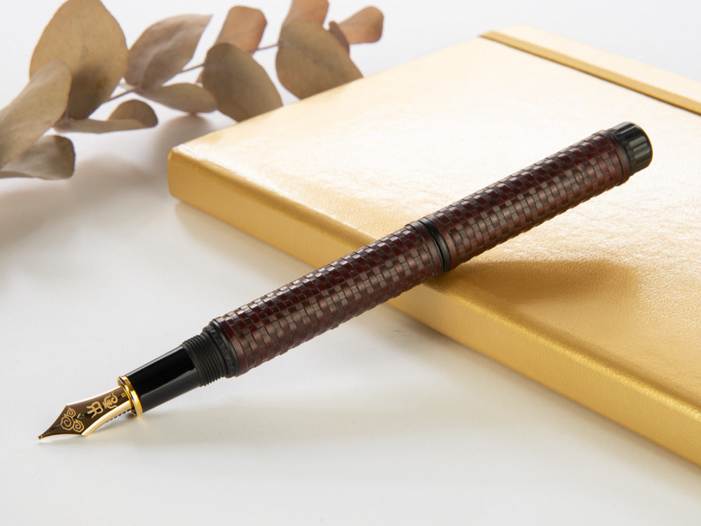 Platinum Izumo Bamboo Benikabairo Fountain Pen, Burgundy, PBA-120000G-15