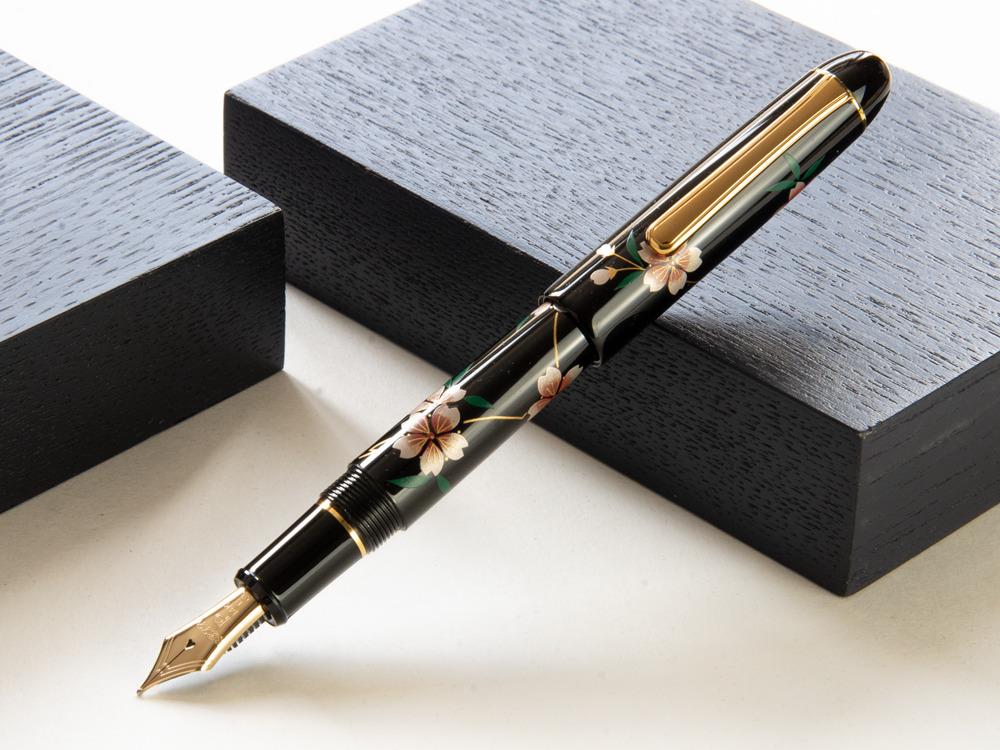 Platinum Urushi Lacquer Maki-e Fountain Pen, Sakura, PNB-30000B-40