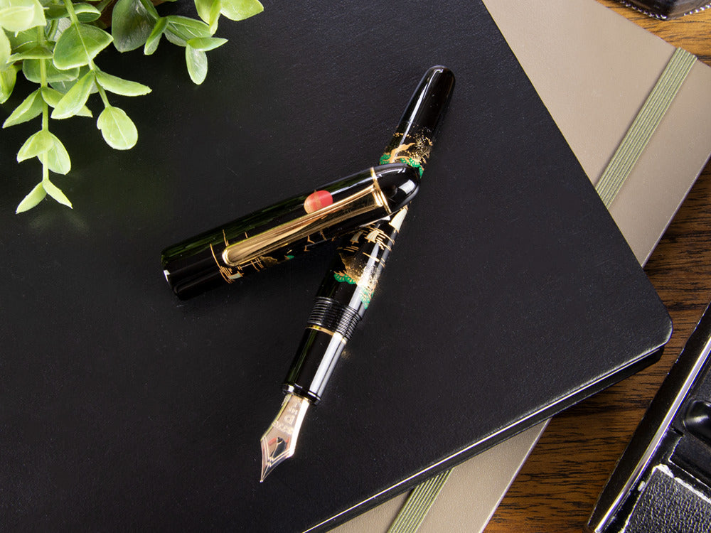 Platinum Urushi Maki-e Sansui Fountain Pen, Resin and urushi lacquer