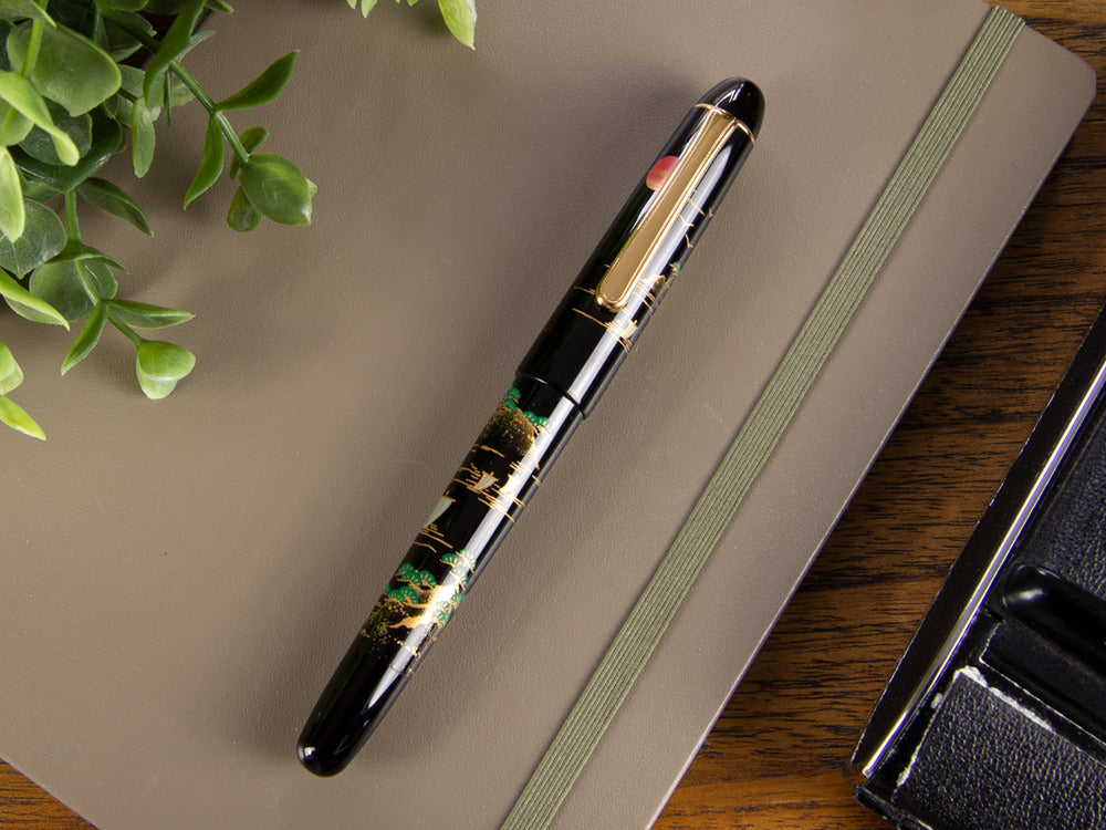 Platinum Urushi Maki-e Sansui Fountain Pen, Resin and urushi lacquer