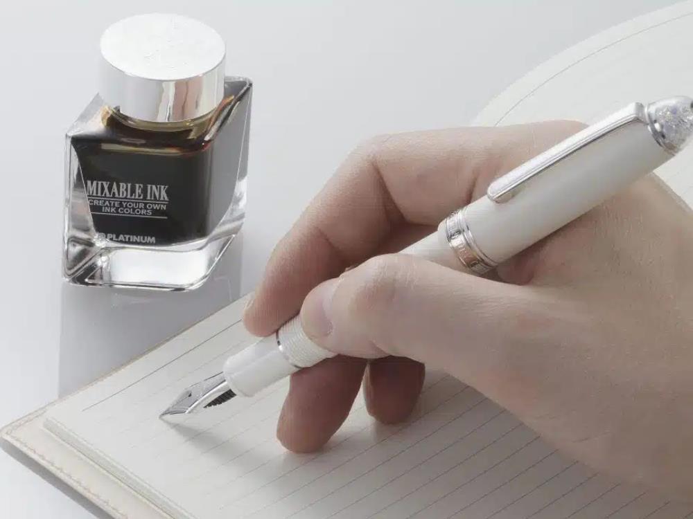 Platinum Century 3776 Shape of Heart Ivoire LE Fountain Pen, PNB-35000-2