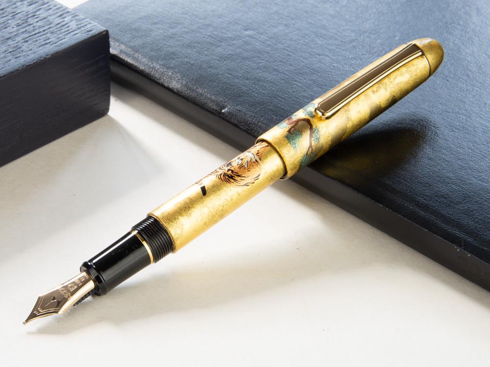 Platinum Kanazawa Maki-e Matsu-Tora Fountain Pen, PNB-35000H-55