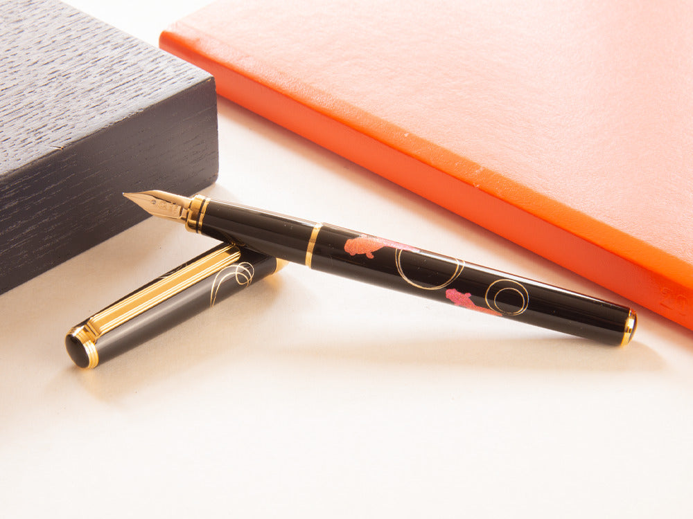 Platinum Kanazawa Maki-e Gold Fish F. Pen, Resin and urushi lacquer