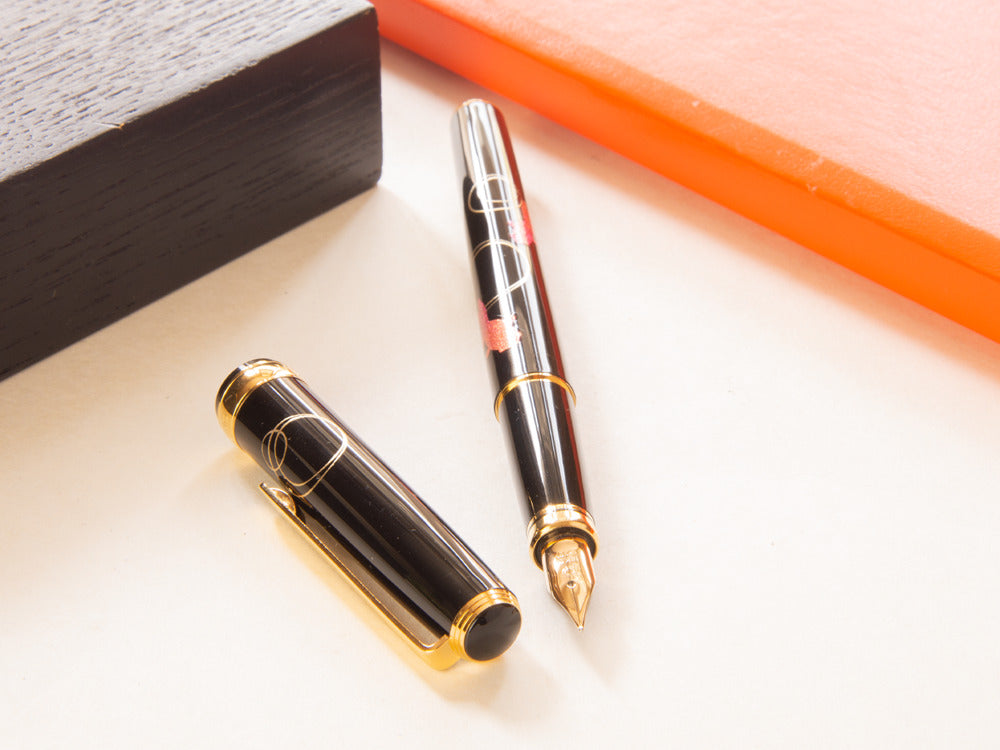 Platinum Kanazawa Maki-e Gold Fish F. Pen, Resin and urushi lacquer