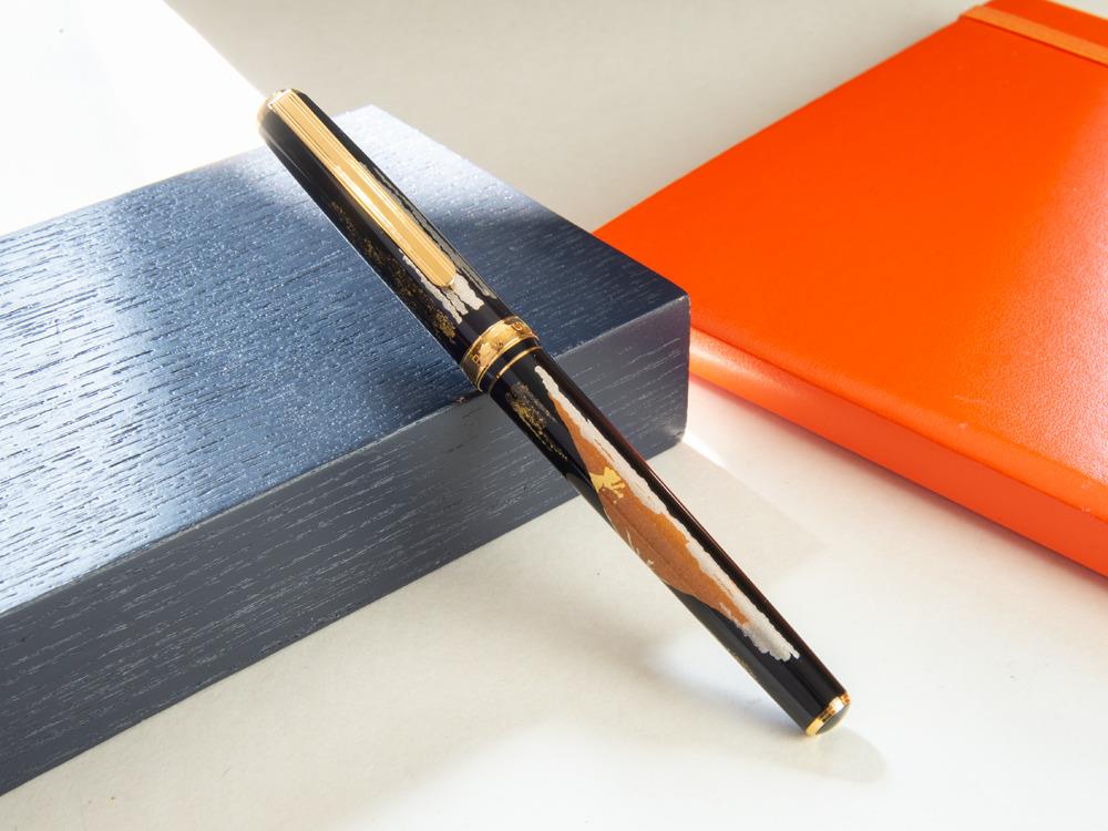 Platinum Kanazawa Maki-e  Red Mt. Fuji Fountain Pen