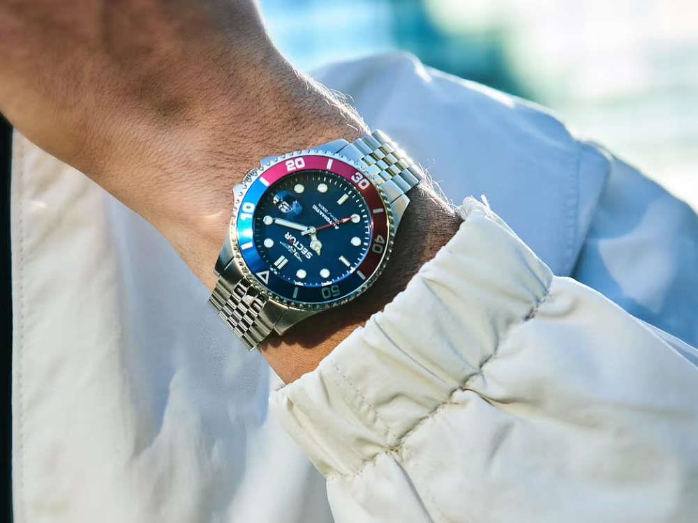 Sector No Limits 230 Automatic Watch, Blue, 43 mm, R3223161018